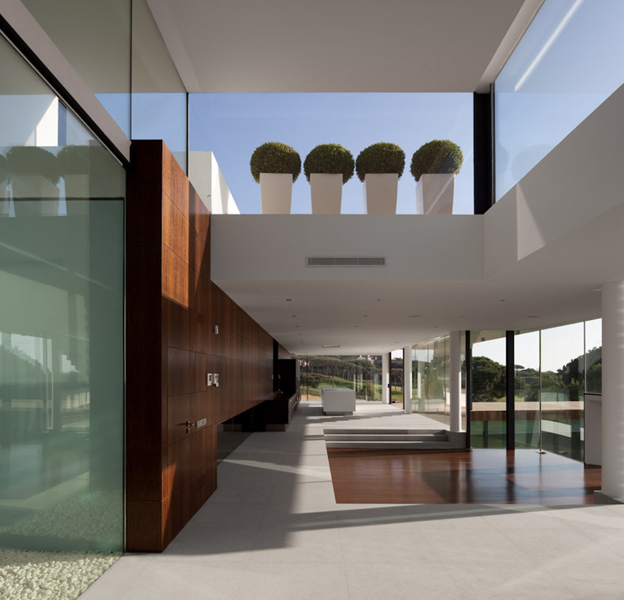 Modern-Home-Suspended-Pool-Portugal-Open-Plan