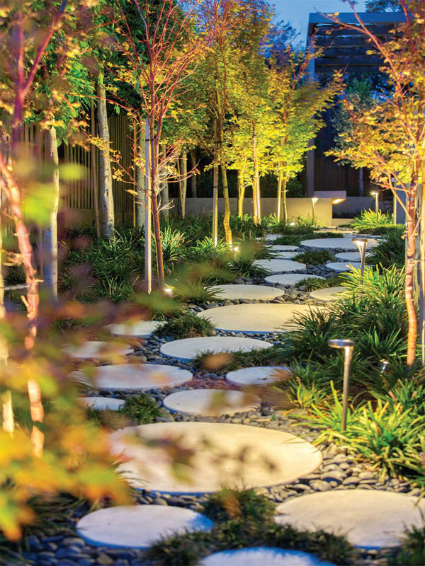 15 Eye-Catching Garden Path Ideas With Stepping Stones - The ART in LIFE