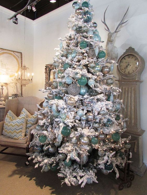 ~ 20 Awesome #ChristmasTree Decorating Ideas & Inspirations - Style Estate -