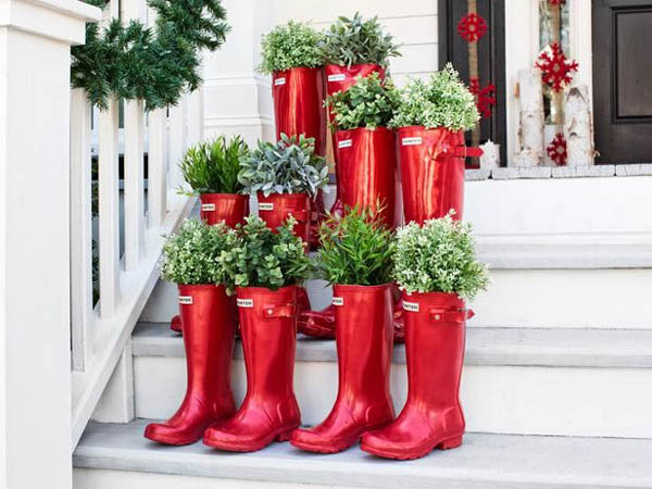 28-potted-christmas-boot-plants-homebnc