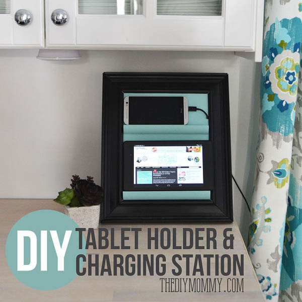 a-counter-top-charging-station-tablet-holder-from-a-picture-frame-crafts-organizing-repurposing-upcycling