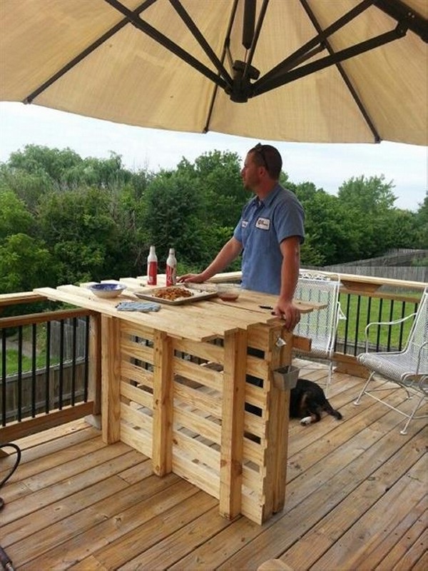 16 Ingenious Outdoor Pallet Projects For All Diy Lovers The Art In Life