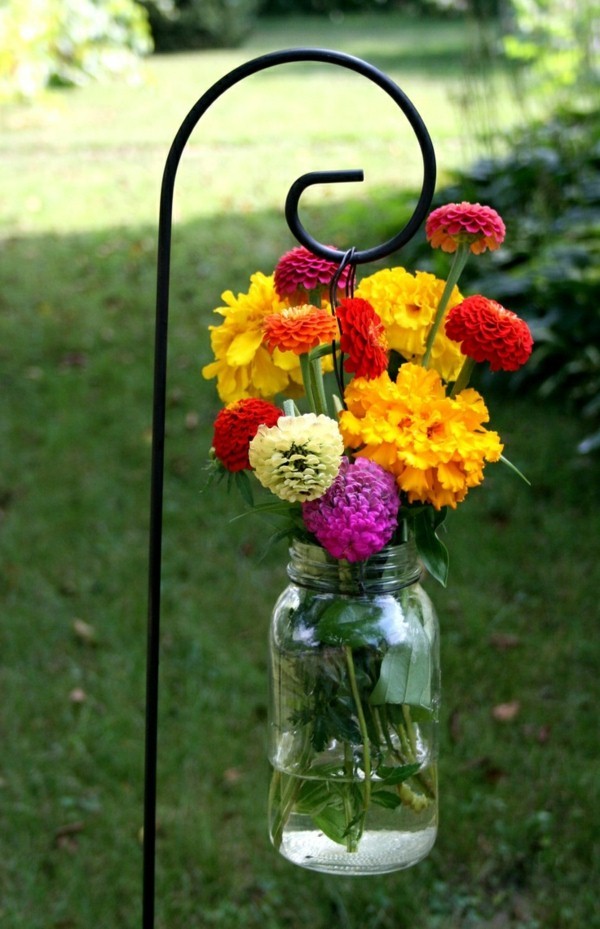 Magnificent DIY Garden Decorations That Will Immediately