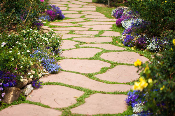 Eye Catching Garden Path Ideas With Stepping Stones The Art In Life