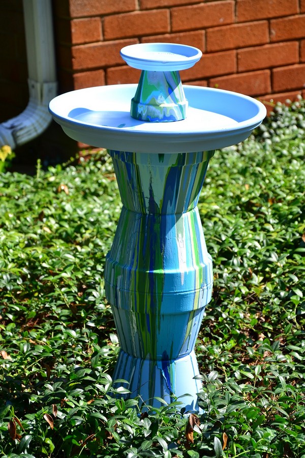 10 Incredible DIY Bird Baths for Your Yard to Make in 3