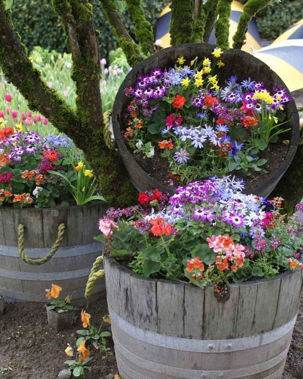 15 Amazing DIY Flower Pots That Will Infuse Passion Into Your Garden