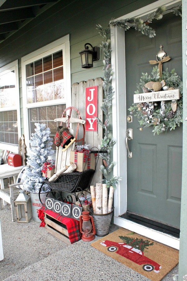 Simple Christmas Front Door Decor Ideas To Make It More Welcoming - The ...